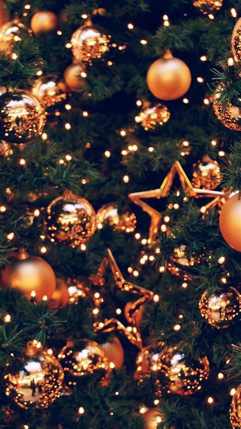 nature-inspired christmas wallpaper 4k aesthetic